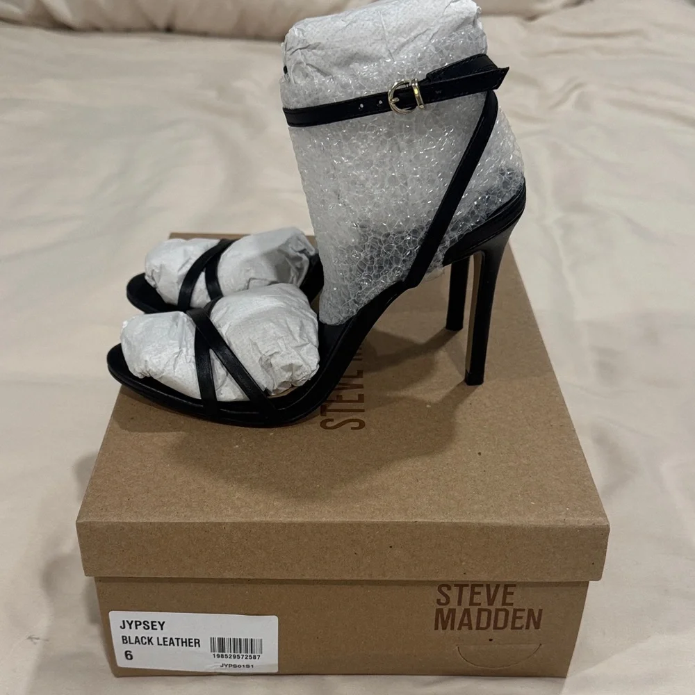 Steve Madden JYPSEY Black Strappy Heels - Picture 3 of 5